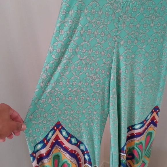 Win Win Apparel Women's Leggings Pants - Style# P1003V- 36- Multi Color - Picture 2 of 2